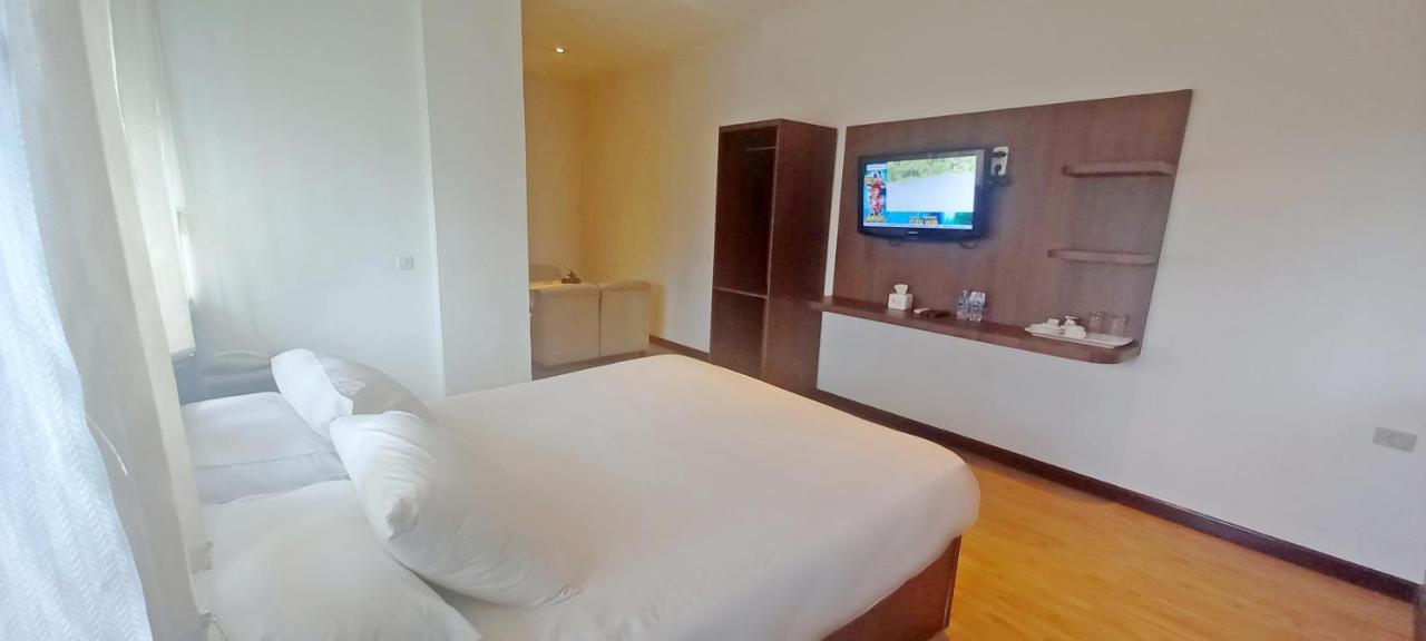 Hotel Aruni Ancol Jakarta Exterior foto